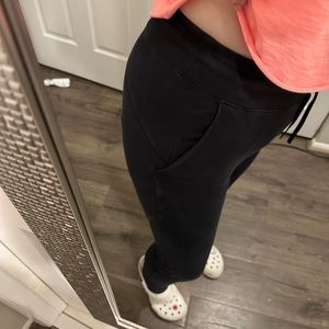 Lululemon scuba joggers size 8